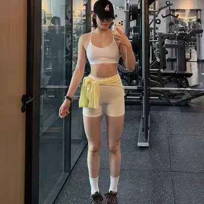 孟娜诗